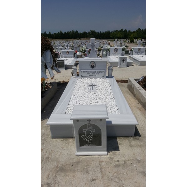 Τάφοι-Μνημεία από Μάρμαρο και Γρανίτη 